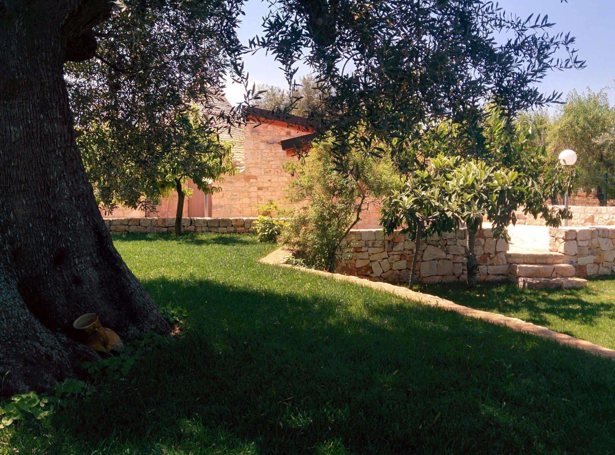 Il Giardino Degli Ulivi Bed & Breakfast Castellana Grotte Exterior photo